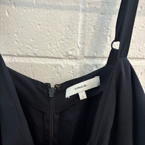 Vince Vneck Spaghetti Strap Blk Play Romper - Picture 7 of 9